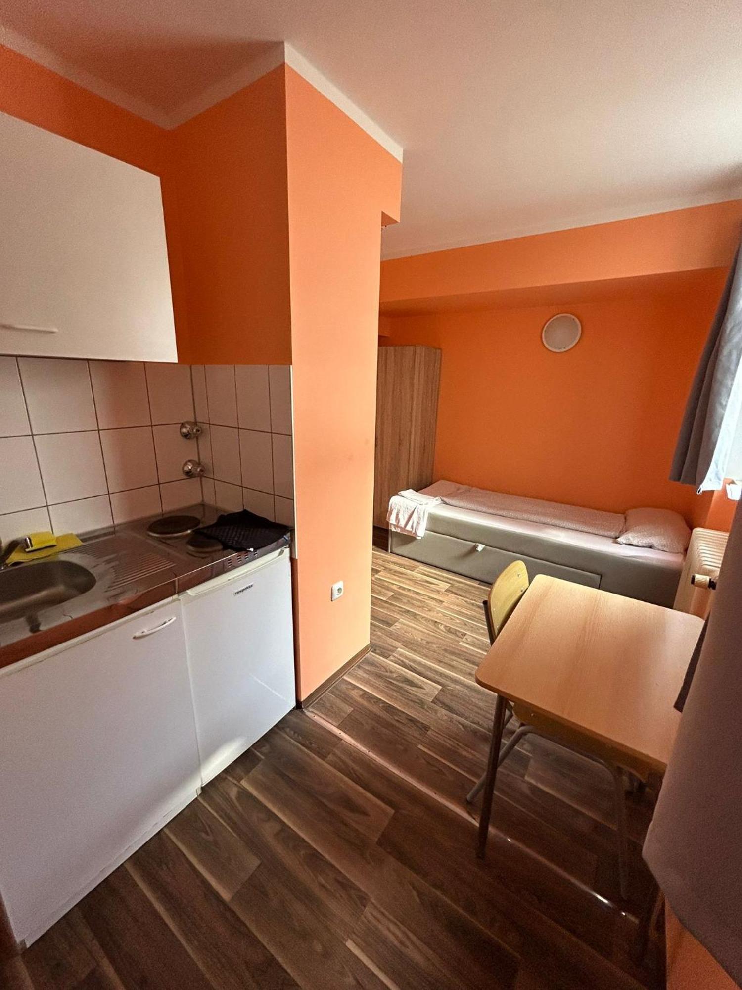 Low Budget Central Station Aparthostel Münih Dış mekan fotoğraf