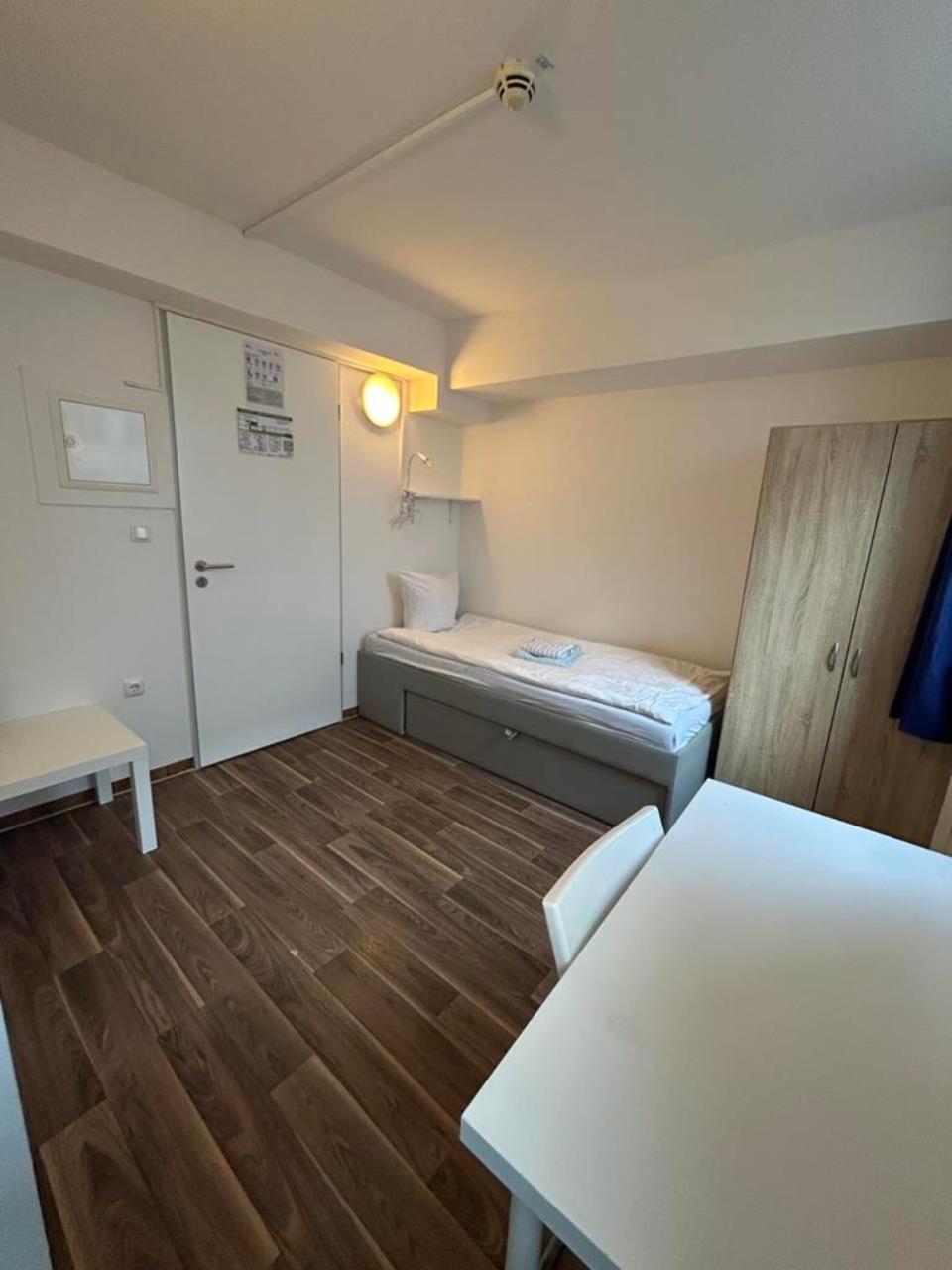 Low Budget Central Station Aparthostel Münih Dış mekan fotoğraf